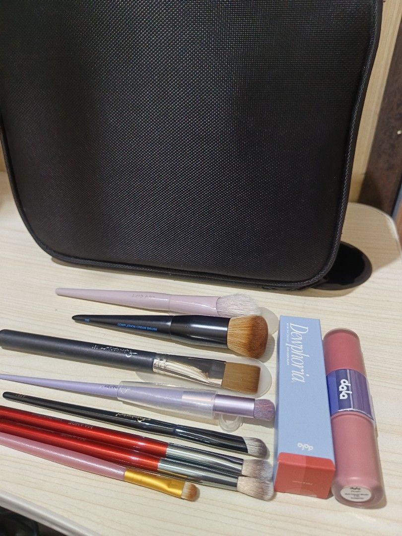 Makeup Set | Makeup Organizer | RUSH SALE❗ | Take All (Category: Makeup) located in Rizal. Submitted by herresetspace (Listing ID 1467352679, Image 3). Description: RUSH SALE❗❗ NEED TO DECLUTTER ASAP All Brushes are used twice only ( Washed & Clean ) Inclusion : Makeup Bag Organizer Dala Flirt & Flush ( Used once - swatched only ) Sheglam Brow Gel ( New ) Tillo T03 Luv Gift Taro Cream Brush Guoxiaoniu Nose Contour | Flat Liquid Brush | Lip Brush 