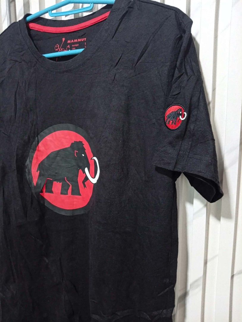 Mammut Core Mens shirt solid backhit ( authentic ) (Category: Tshirts & Polo Shirts ) located in Barotac Nuevo. Submitted by john.pritz (Listing ID 1467199659, Image 3). Description: Mammut core mens shirt Solid backhit ( Authentic ) Like new condi no issue Size small on tag width 20 Length 28.