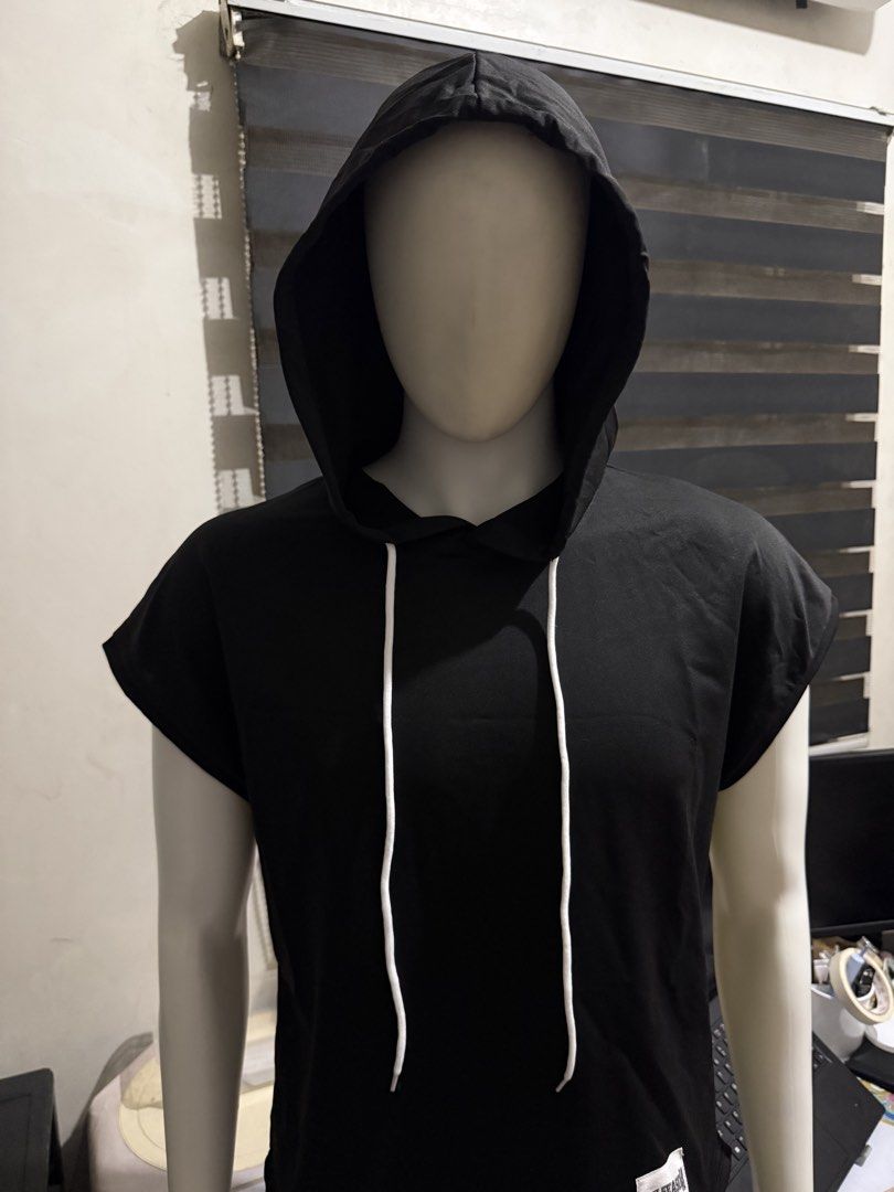 MANFINITY Drawstring Hooded Sleeveless Jersey (Category: Tshirts & Polo Shirts ) located in Las Pinas. Submitted by sellerkjb (Listing ID 1467356582, Image 3). Description: BRAND NEW small on tag Las Pinas City.