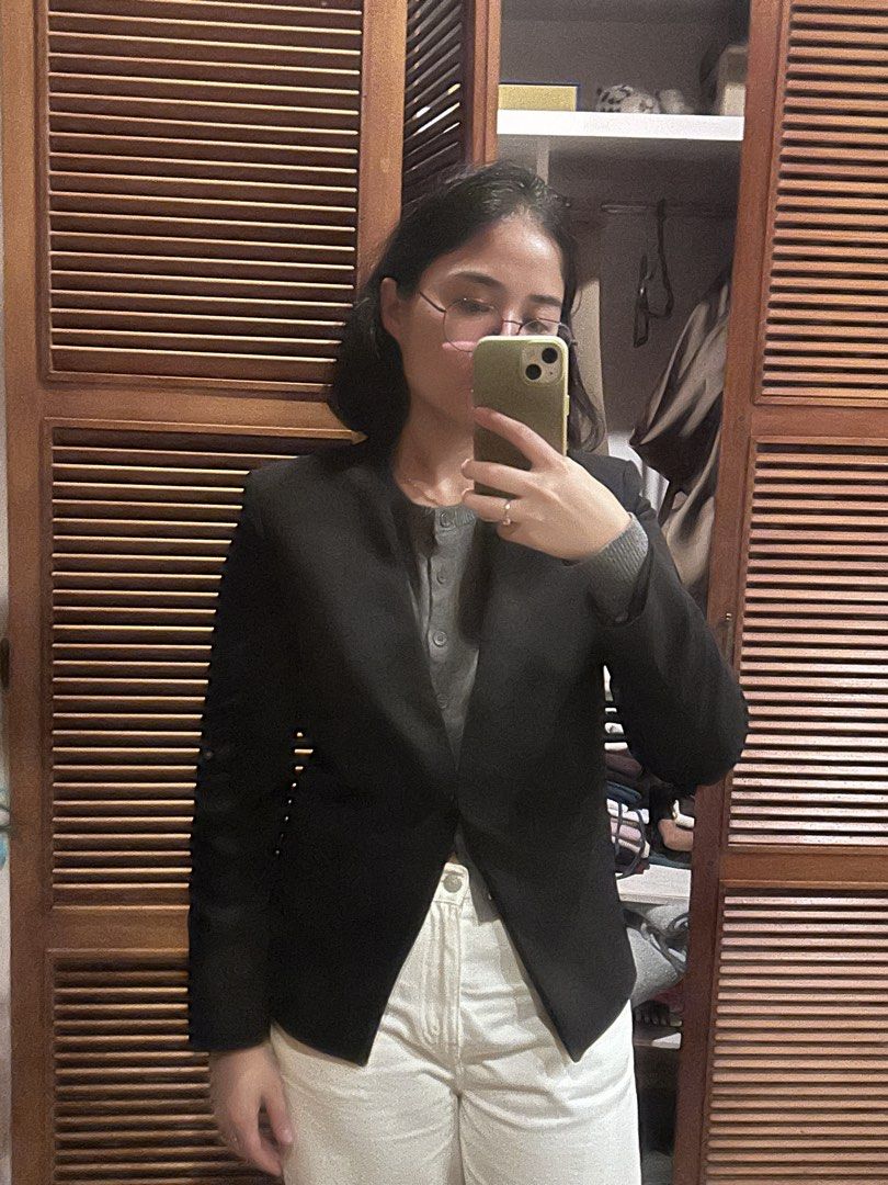 Mango Black Blazer Size S (Category: Coats, Jackets and Outerwear) located in Cebu City. Submitted by shopmikascloset (Listing ID 1467293919, Image 1). Description: Worn twice only, still in like new condition - Size: EUR-USA S - Color: Classic Solid Black - Design: Collarless, open front, clean structured look - Lining: Smooth interior lining - Style: Versatile for work, meetings, or smart casual outfits.
