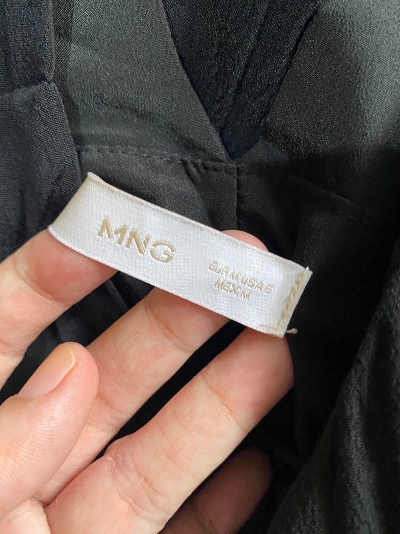 Mango black dress (Category: Dresses) located in Calamba. Submitted by rache31 (Listing ID 1467236252, Image 2). Description: Mango black dress .