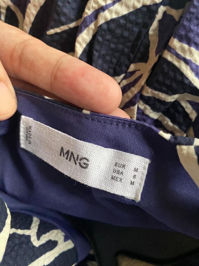 MANGO Blue Printed Dress (Category: Dresses) located in Muntinlupa City. Submitted by aubreyraven (Listing ID 1467207222, Image 3). Description: Used once..