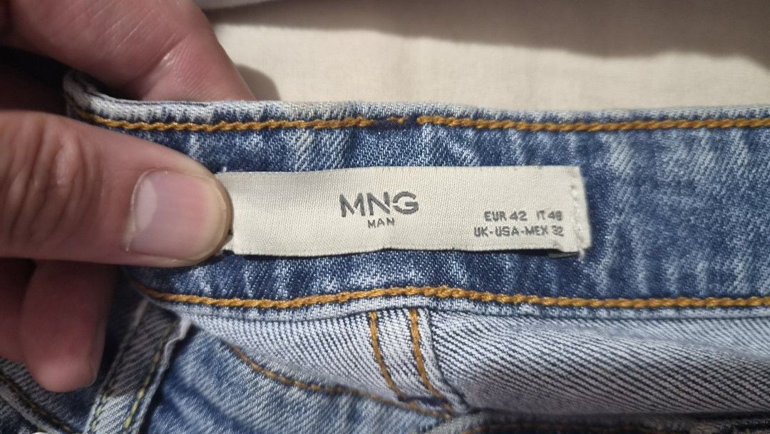Mango Men's Jeans (Category: Jeans) located in Manila. Submitted by crslfinds (Listing ID 1467201531, Image 3). Description: *Mango Men's Jeans *Slim Tapered *Size 32.