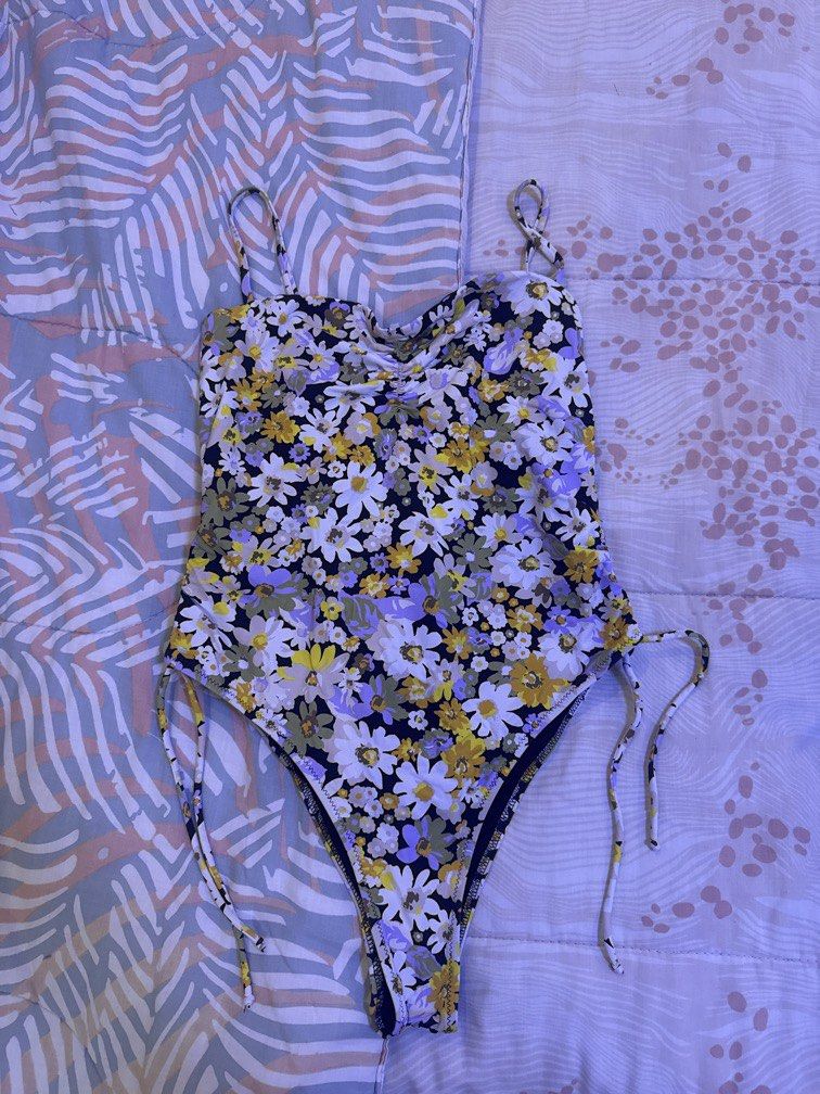 Mango one piece swimsuit (Category: Bikinis & Swimsuits) located in Paranaque City. Submitted by fatevelchez (Listing ID 1467170384, Image 1). Description: Lightky used stretchable Medium size Fits small to medium.