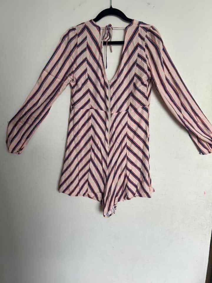 Mango (romper) Dress Large (Category: Dresses) located in Manila. Submitted by shaun_diaz (Listing ID 1467304682, Image 2). Description: .