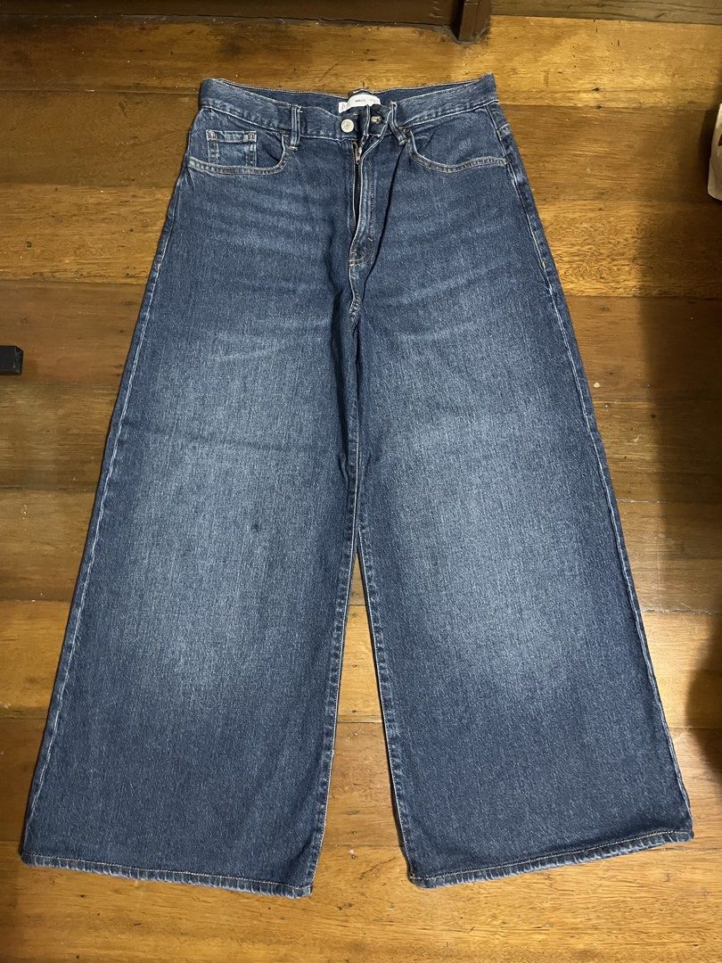MANGO Wide Leg Jeans EUR 38 (Category: Jeans) located in Mandaluyong City. Submitted by dadsmiddlechild (Listing ID 1467350242, Image 1). Description: - Brand: MANGO - Style: Wide leg, high rise waist - Color: Dark blue wash - Details: Classic five-pocket design, button and zip fly closure - Origin: Made in Bangladesh - Size: EUR 38 / US 6 / MEX 5.