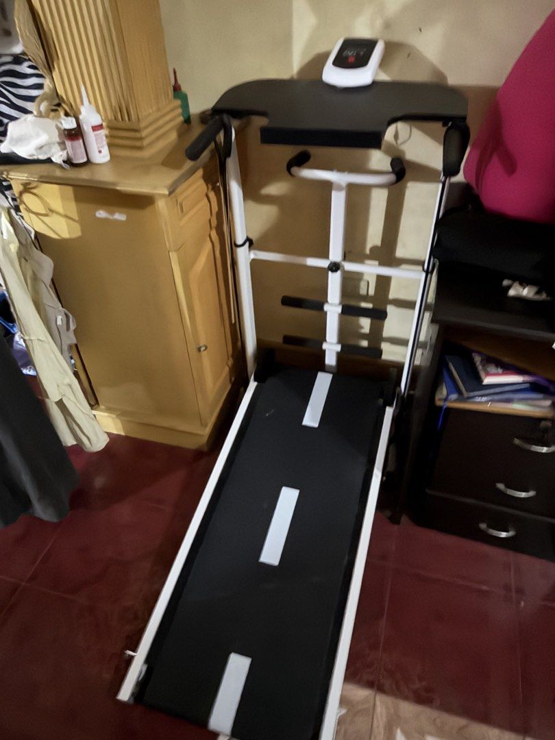 Manual Treadmill (Category: Cardio & Fitness Machines) located in Taytay. Submitted by kjbibe (Listing ID 1467240043, Image 1). Description: Manual Treadmill with display screen (time, distance, speed, and calories). Can be folded and has adjustable slope. Used twice only. .