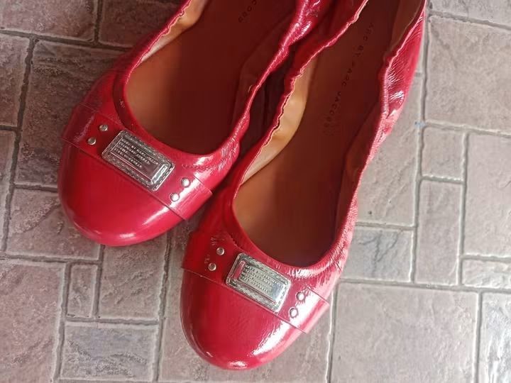 Marc Jacob (Category: Flats & Sandals) located in Angeles City. Submitted by mjshoppingretail (Listing ID 1467196071, Image 2). Description: orig MJ from canada..size 39-40.