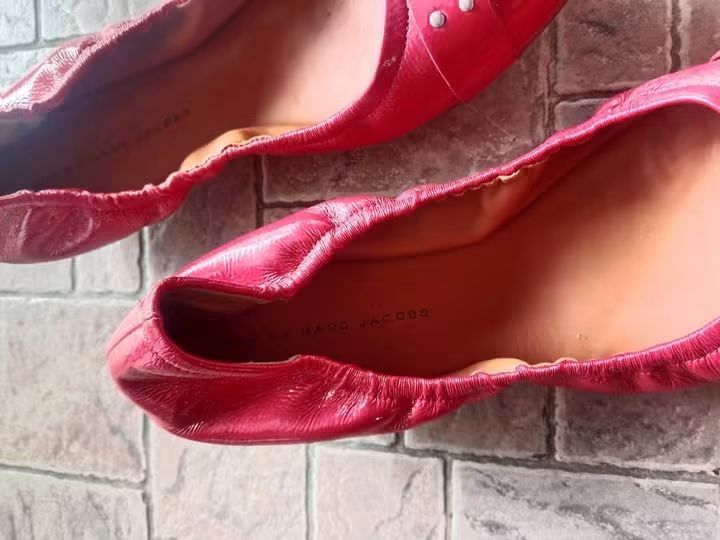 Marc Jacob (Category: Flats & Sandals) located in Angeles City. Submitted by mjshoppingretail (Listing ID 1467196071, Image 3). Description: orig MJ from canada..size 39-40.