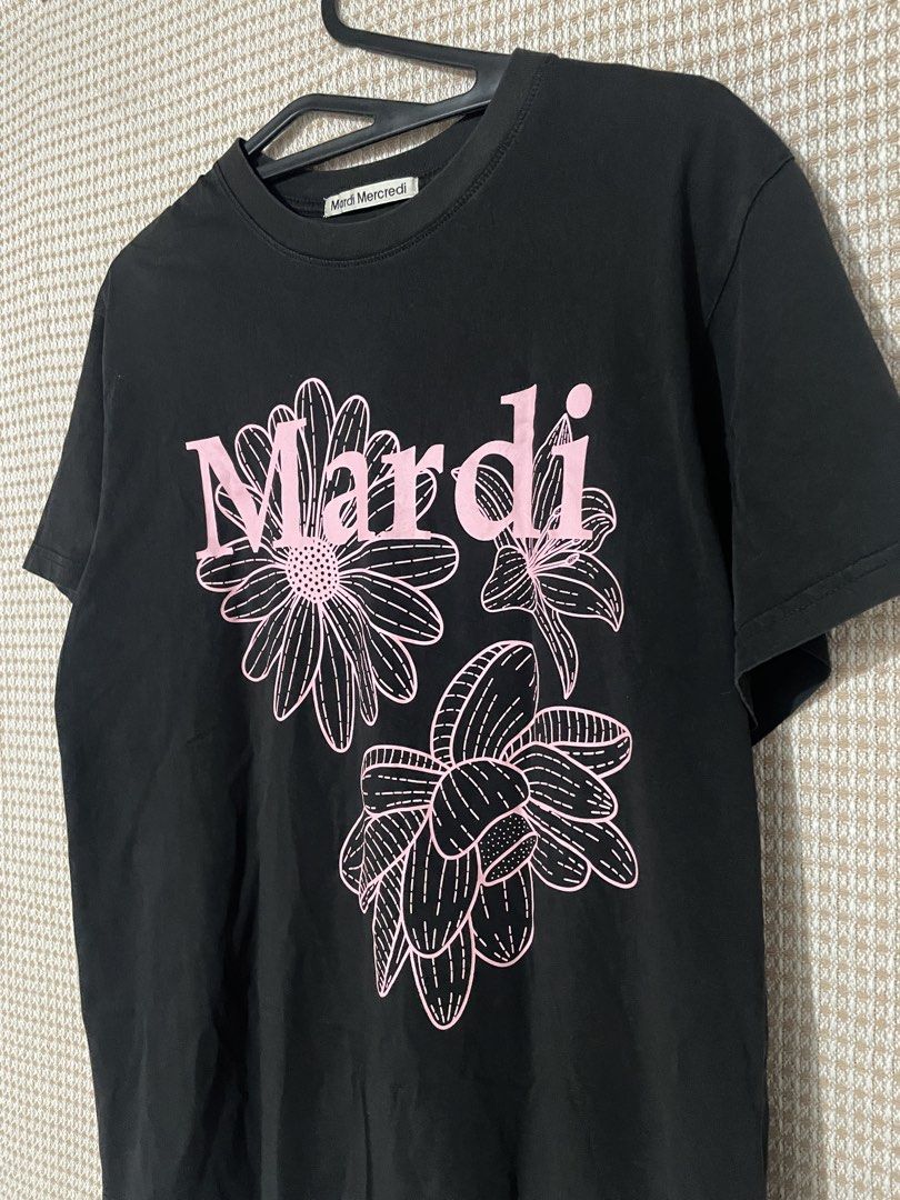 Mardi Triple Flower Tee (Category: Activewear) located in Liloy. Submitted by juan2thrift (Listing ID 1467303950, Image 3). Description: Mardi Triple Flower Tee Excellent Condition Color Rate - 9.5/10 Dimension - 20” by 26” .