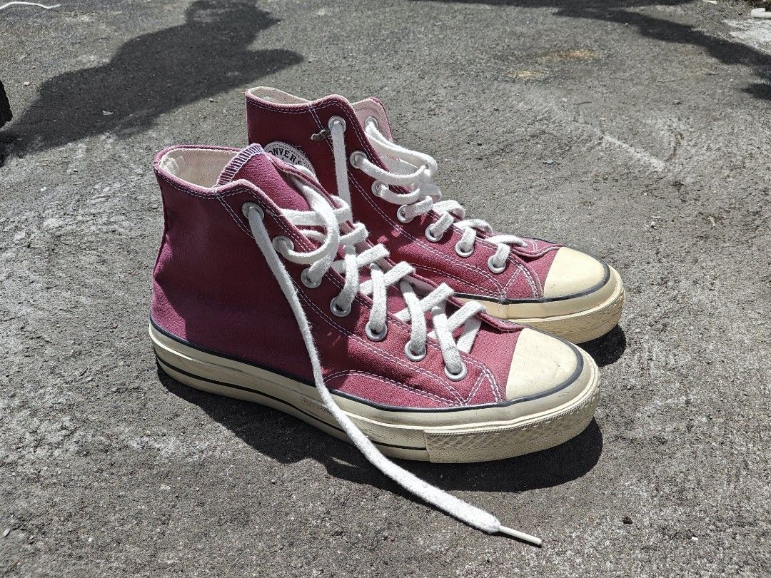 Maroon Converse All Star Sneakers - SIZE 38 (secondhand) (Category: Sneakers & Footwear) located in Caloocan City. Submitted by cosmicshark.19667f (Listing ID 1467261296, Image 1). Description: 🛍️ in good condition Euro size 38 = 24.5 cm = US men's 5.5 = US Women's 7.5 🚛: J&T Express (buyer will handle shipping fee) 📍Lucena City, Quezon MOP: GCash (payment first).
