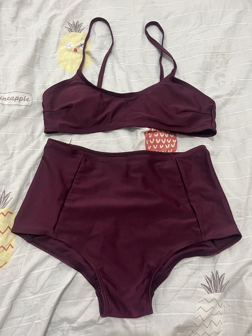 Maroon Two Piece Swimsuit (Category: Bikinis & Swimsuits) located in Manila. Submitted by rlnnb_ (Listing ID 1467224486, Image 1). Description: Can fit small to medium.