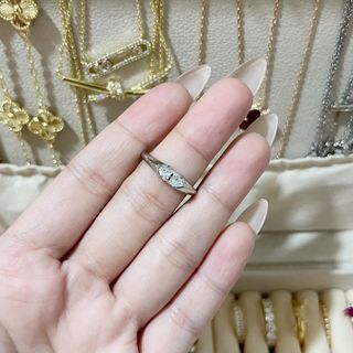 (Category: ) located in . Submitted by curatedbykhy (Listing ID 1467343694, Image 1). Description: .