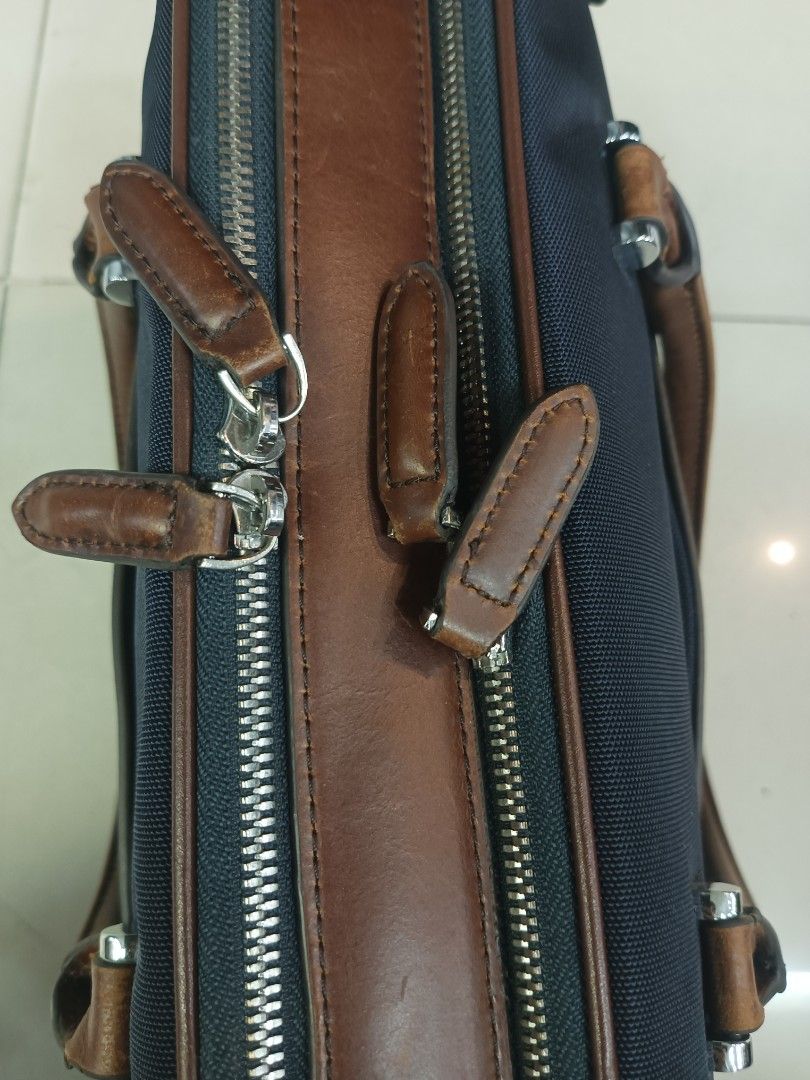 Maverick & Co. Navy Blue and Brown Leather Briefcase (Category: Briefcases) located in Quezon City. Submitted by arvietekto (Listing ID 1467274448, Image 3). Description: Maverick & Co. Briefcase Double-layer briefcase excellent condition excellent materials excellent quality affordable just message me for additional information and deals. Waterproof and scratch-resistant nylon fabric Internal structure Two metal zipper main compartments The padd
