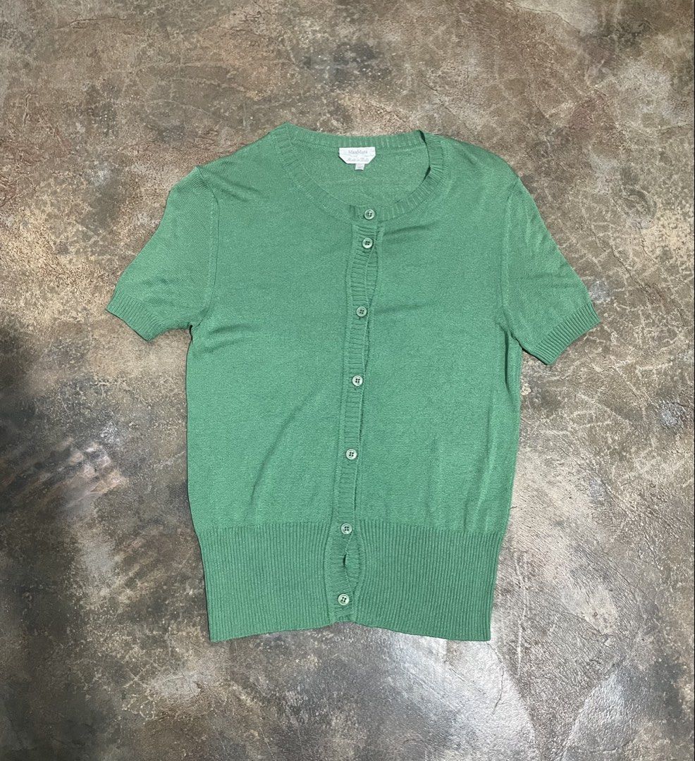 Max Mara vintage knit top (Category: Others Tops) located in Davao. Submitted by mj_designervintagecurator (Listing ID 1467297152, Image 2). Description: 📌 in good condition 📌best fit small to med 📌shoulder 15- bust 34-armpit 16- length 25 inches.