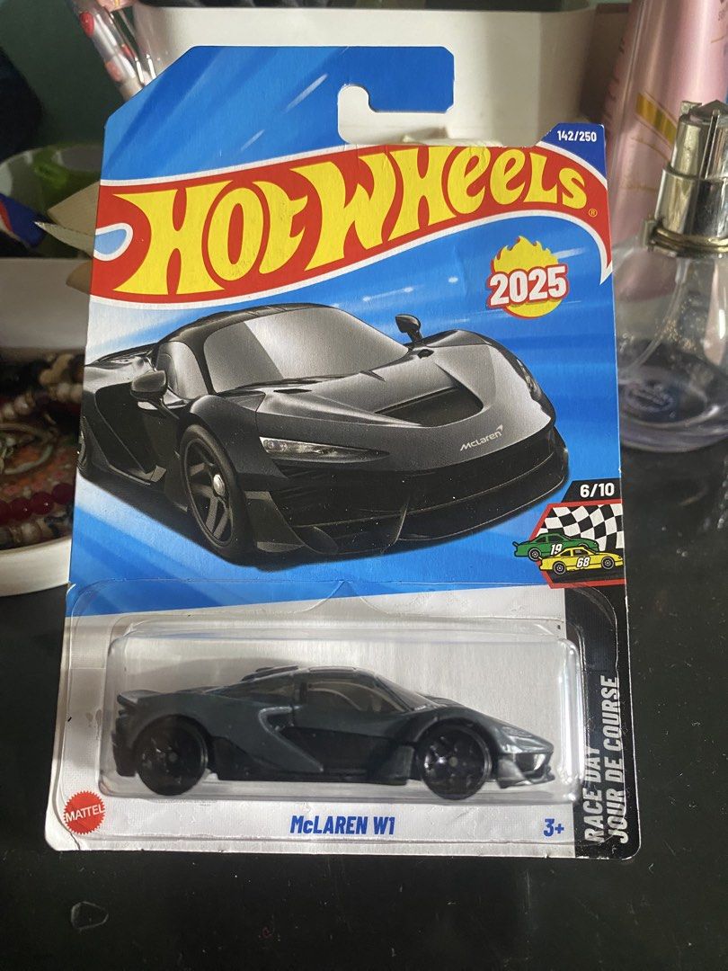 McLaren W1 Black Hot Wheels (Category: Vehicle & Diecast Models) located in Baguio. Submitted by swishbaker (Listing ID 1467216391, Image 1). Description: Feel free to message me for any inquiries.