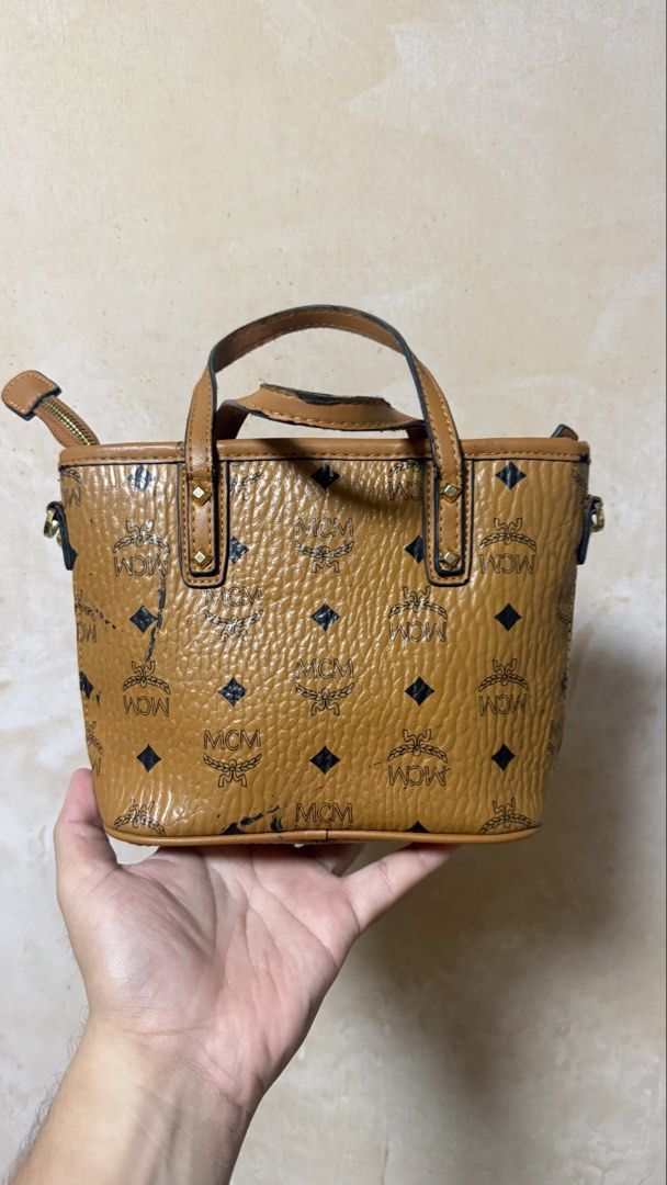 MCM Handbag (Category: Luxury Bags & Wallets) located in Calamba. Submitted by ashvault (Listing ID 1467188811, Image 3). Description: Mcm handbag, missing sling but still looks good. Price still negotiable..