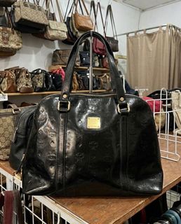 (Category: ) located in . Submitted by kgemsluxuryboutique (Listing ID 1467179647, Image 1). Description: .