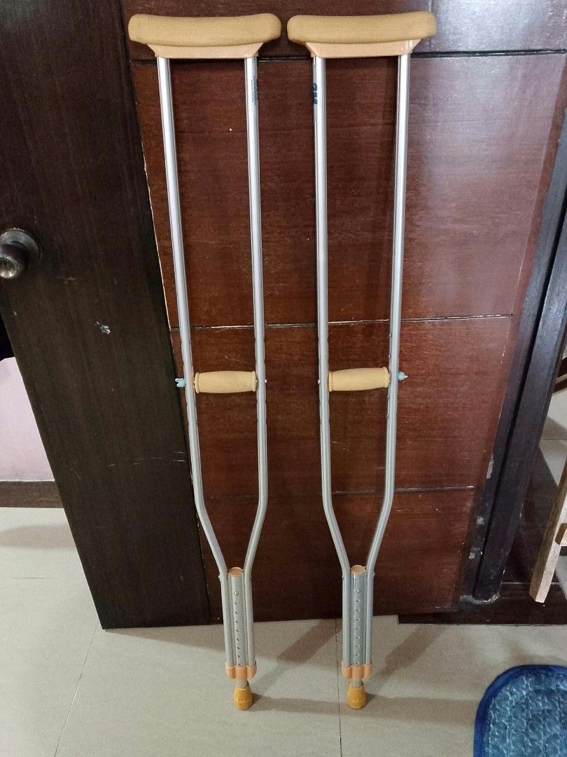 Medical Mobility Aids Set (Walker , Crutches , Walking Stick) (Category: Medical Supplies & Tools) located in Manila. Submitted by hann996 (Listing ID 1467267532, Image 3). Description: MALOLOS, BULACAN AREA RUSH SALEEEEE !! NEGOTIABLE TAKE ALL FOR 2300PHP ONLY INDIVIDUAL PRICE! Walker - 1100 Php Crutches - 999 Php Single tip cane - 399 Php - RFS: decluttering items from clinic - Used once, others are never been used - Complete mobility set: fold
