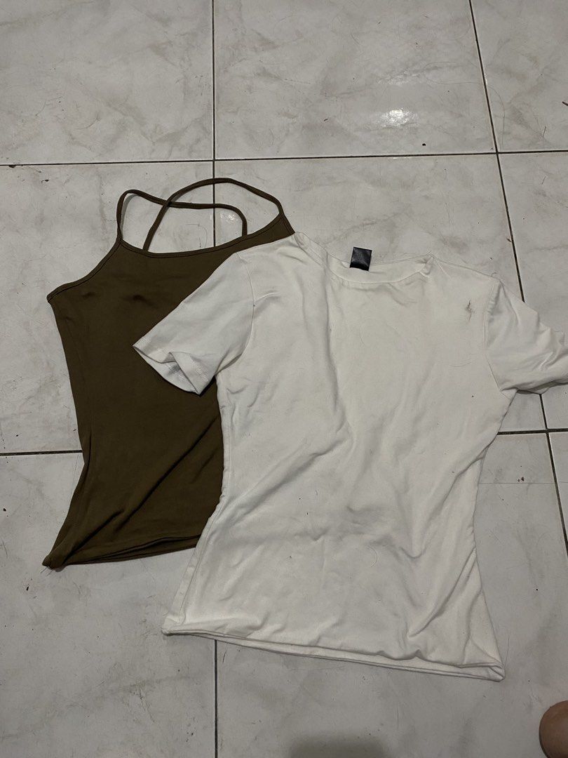 Mera Tops And Tailored Shorts Bundle (Category: Blouses) located in Manila. Submitted by yanyan1904m (Listing ID 1467306470, Image 2). Description: Short Size 27 Top Size Medium.