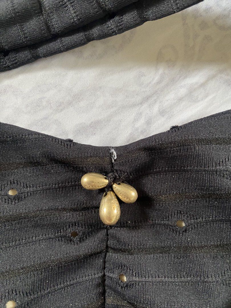 mia marcelle swimwear (Category: Bikinis & Swimsuits) located in Minalabac. Submitted by binx.xoxo (Listing ID 1467241585, Image 3). Description: 🧷size: xs on tag (can fit s) 🧷length: 5 in 🧷width: 13.5 in 🧷foams are not in best condition.