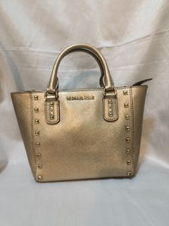 (Category: ) located in . Submitted by preloved439 (Listing ID 1467234876, Image 1). Description: .