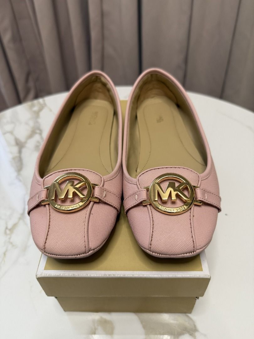 MICHAEL KORS Pink Flats in Size 10 (Category: Flats & Sandals) located in Marikina City. Submitted by tashdeclutters. (Listing ID 1467237507, Image 1). Description: ✨ MICHAEL KORS Pink Flats in Size 10 - P6990 ✨ Condition: 2 - Like New 🛍️ Purchased in: Malaysia ✨ @tashdeclutters ✨ Created to share the things that no longer spark joy with Tash — and hopefully, let them spark joy for someone else. 🤍 📌 SHOP POLICIES • Prices posted are FINAL. • N
