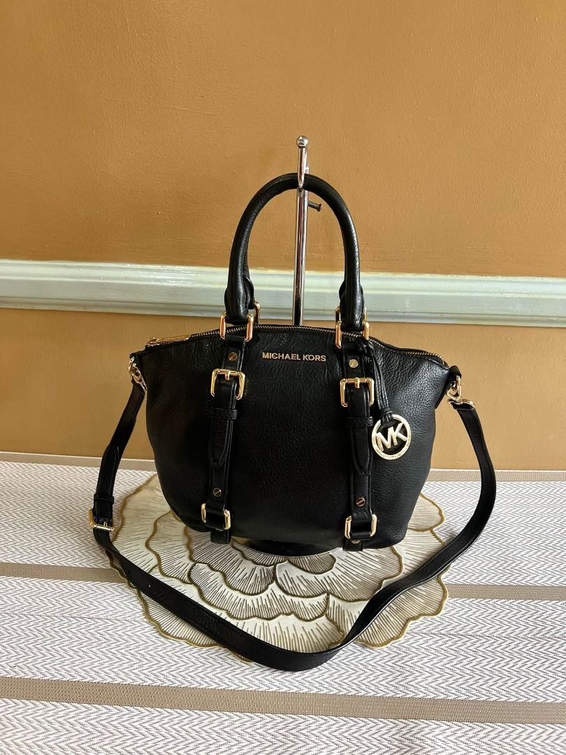 MICHAEL Michael Kors Bedford Legacy Satchel (Category: Cross-body Bags) located in Quezon City. Submitted by bellafashion08 (Listing ID 1467324906, Image 1). Description: Dimension: - Height =8 in. - Length = 10 in. * From U.S * Nice in actual .