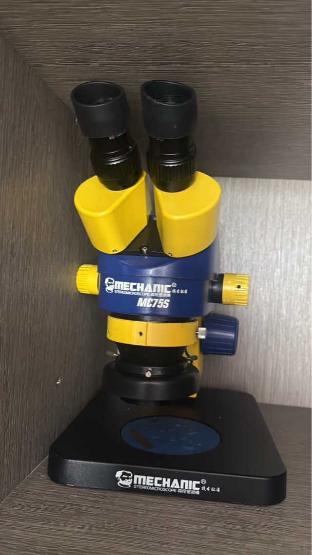Micro microscope (Category: Other Mobile & Gadget Accessories) located in Johor Bahru. Submitted by mobitrade (Listing ID 1467303820, Image 1). Description: 没做维修了.