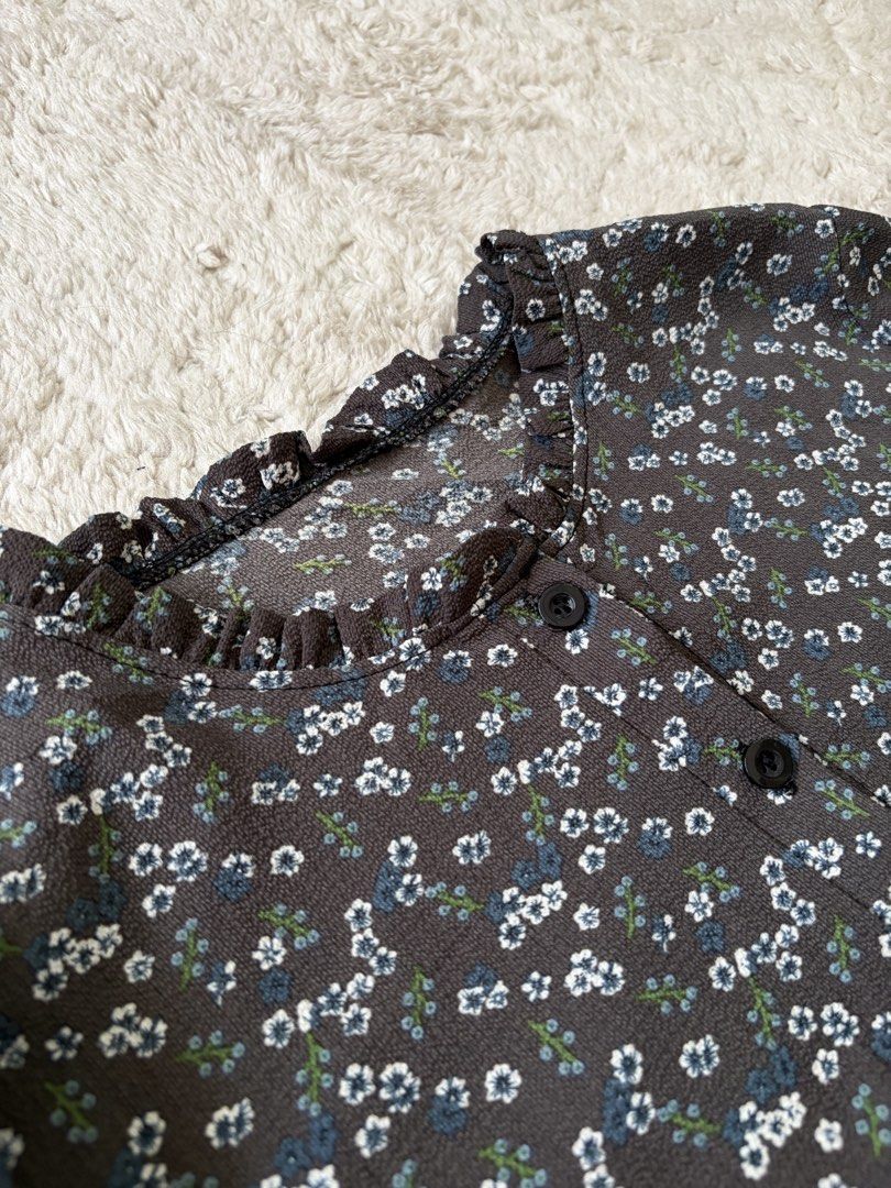 Midnight Meadow Dress (Category: Dresses) located in Batangas. Submitted by nicki0001 (Listing ID 1467244117, Image 3). Description: * Dark floral print with a cute button-down neckline * Long sleeves with a layered, flowy skirt * Relaxed and comfy for an effortless everyday look 🔎 Keywords: Dark Floral Dress, Floral Midi Dress, Tiered Dress, Long Sleeve Dress, Button Front Dress, Flowy Dress, Vintage Style Dress, Casual Dress, Fall Outfit, Hall