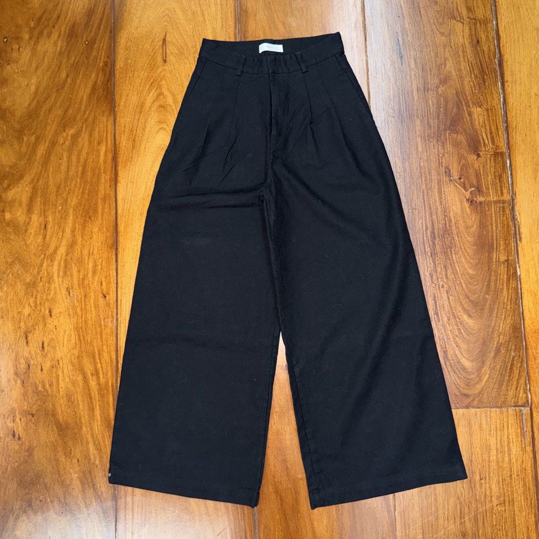 mir.byhi Pants (Category: Other Bottoms) located in Muntinlupa City. Submitted by myrandomthingz (Listing ID 1467353286, Image 1). Description: .