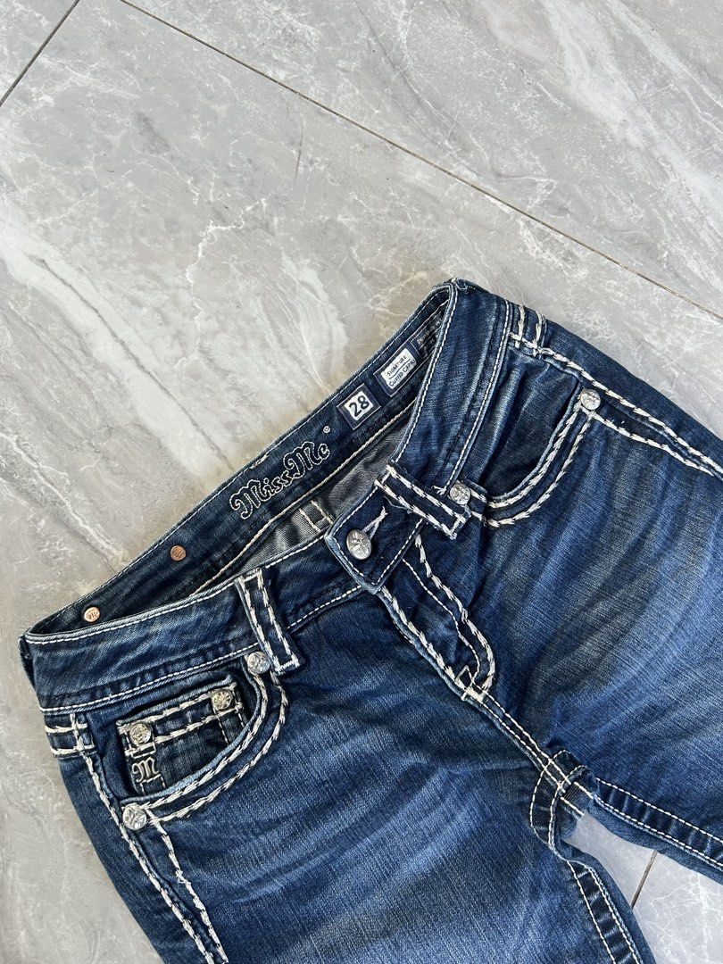 Missme cuffed capri (Category: Other Bottoms) located in Makati City. Submitted by roldanamparo (Listing ID 1467258034, Image 3). Description: Missme Cuffed Capri Excellent condition No issue •Waist:30 •Length:30 •Leg Opening:7.5 Pm📩.