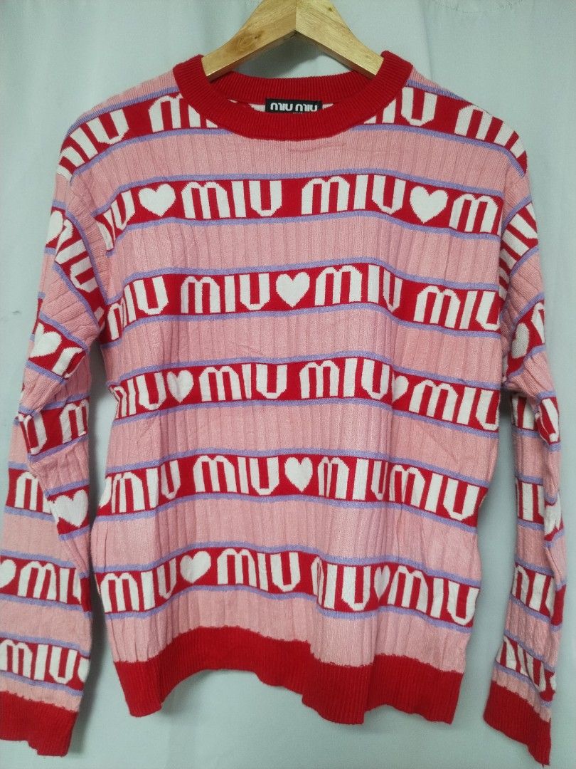 MIU MIU KNITTED (Category: Coats, Jackets and Outerwear) located in Manila. Submitted by liljhayvillanueva (Listing ID 1467315888, Image 1). Description: MIU MIU KNITED SIZE MEDIUM COLORATE 9.5/10 ISSUE X.