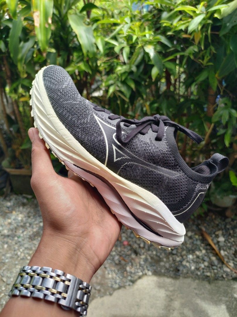 Mizuno Wave neo wind (Category: Sneakers) located in Malasiqui. Submitted by shoesyourbrand (Listing ID 1467244365, Image 2). Description: 𝗠𝗶𝘇𝘂𝗻𝗼 𝗪𝗮𝘃𝗲 𝗡𝗲𝗼 𝗪𝗶𝗻𝗱 '𝗣𝗮𝗹𝗲/𝗬𝗲𝗹𝗹𝗼𝘄𝗶𝘀𝗵'(AUTHENTIC/ORIGINAL) SIZE: US 6.5 WOMEN'S | EUR 36.5 | 23CM EXCELLENT CONDITION | AS NEW W/MINIMAL OUTSOLE YELLOWISH MALL PRICE: ₱13,129🔥 SELLING PRICE: ₱𝟭,𝟰𝟵𝟵 FREE SHIPPING 🚛 PAYMENT FIRST BASIS MODE OF PAYMENT: GCASH, BANK TRANSFER COUR