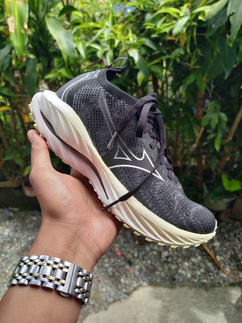 Mizuno Wave neo wind (Category: Sneakers) located in Malasiqui. Submitted by shoesyourbrand (Listing ID 1467244365, Image 1). Description: 𝗠𝗶𝘇𝘂𝗻𝗼 𝗪𝗮𝘃𝗲 𝗡𝗲𝗼 𝗪𝗶𝗻𝗱 '𝗣𝗮𝗹𝗲/𝗬𝗲𝗹𝗹𝗼𝘄𝗶𝘀𝗵'(AUTHENTIC/ORIGINAL) SIZE: US 6.5 WOMEN'S | EUR 36.5 | 23CM EXCELLENT CONDITION | AS NEW W/MINIMAL OUTSOLE YELLOWISH MALL PRICE: ₱13,129🔥 SELLING PRICE: ₱𝟭,𝟰𝟵𝟵 FREE SHIPPING 🚛 PAYMENT FIRST BASIS MODE OF PAYMENT: GCASH, BANK TRANSFER COUR