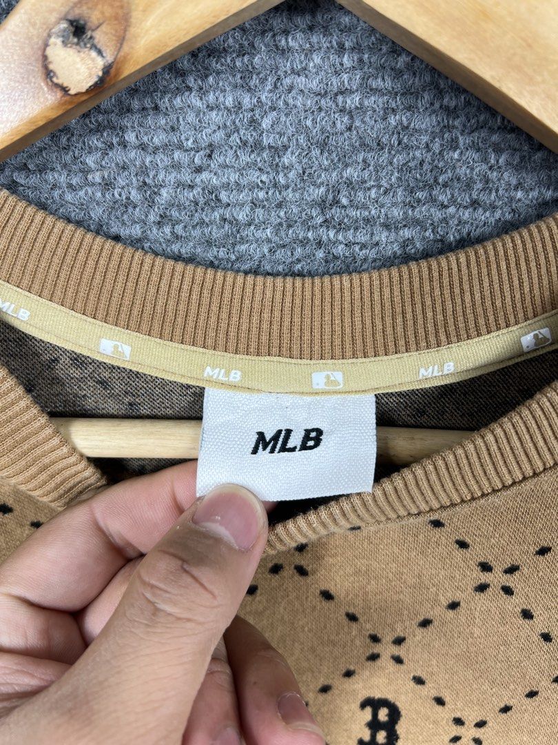 MLB Boston Red Sox Monogram Knit Sweater Brown (Category: Coats, Jackets and Outerwear) located in Baguio. Submitted by datangel (Listing ID 1467356299, Image 2). Description: MLB AOP AS NEW CONDITION 9.8 COLOR RATE SMALL ON TAG LENGHT 25 × WIDTH 22 MINE: 699 .