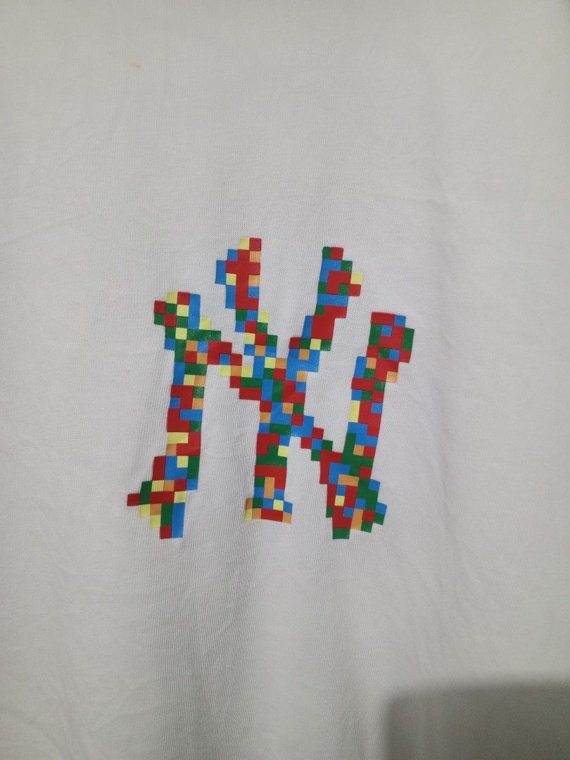 MLB NY pixelated logo (Category: Tshirts & Polo Shirts ) located in Santa Maria. Submitted by paulo-garcia21 (Listing ID 1467273648, Image 3). Description: 2xl on tag 26 by 30 excellent condition.