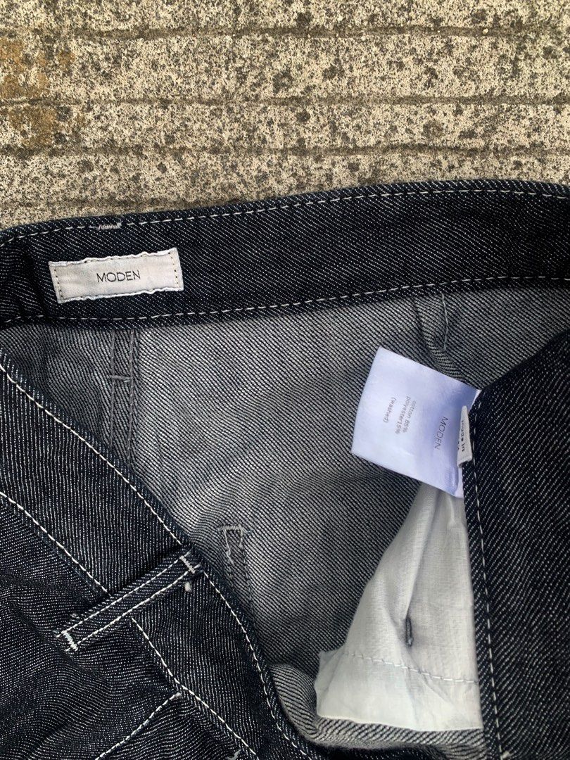 MODEN Raw Denim Baggy Long Jorts (Category: Shorts) located in Cebu City. Submitted by lnrd_finds (Listing ID 1467285365, Image 3). Description: MODEN Raw Denim Baggy Long Jorts Waist 32 Length 28.5 Thigh 17.5 max Leg Opening 15 Issue:❌ Excellent Condition.
