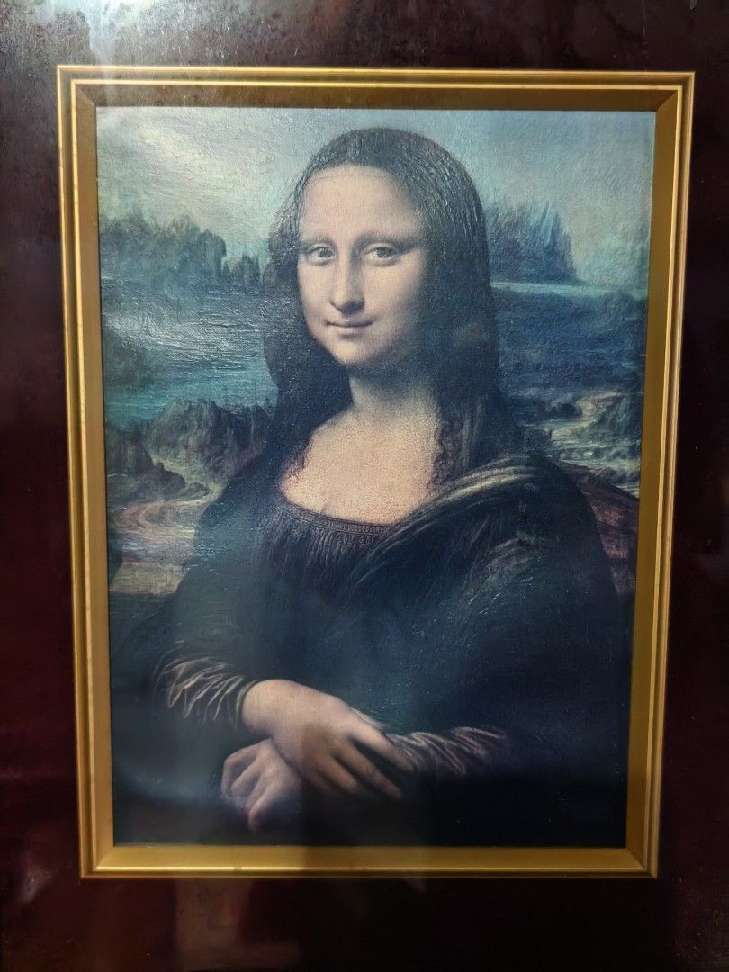 Monalisa Portrait (Category: Vintage Collectibles) located in Calamba. Submitted by princesspauliney. (Listing ID 1467284900, Image 2). Description: Mona lisa portrait by Leonardo da vinci 2000 Calamba laguna Jnt direct courier add 200 for sf.