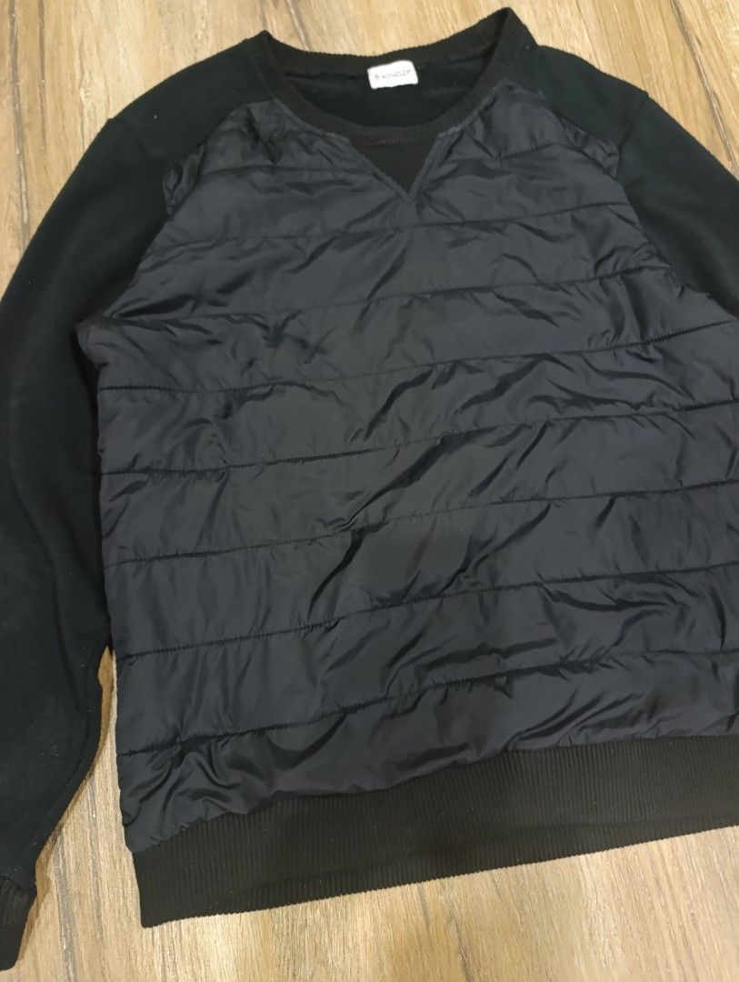 MONCLER PUFFERED SWEATSHIRT (Category: Coats, Jackets and Outerwear) located in Angeles City. Submitted by kc_archvs (Listing ID 1467349841, Image 3). Description: Size on tag: L Dimes: 22x28 1500php if delivery +sf.