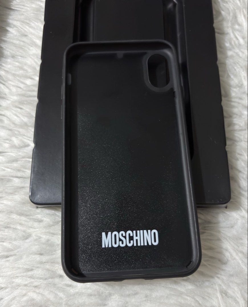 Moschino Case for Iphone X/XS (Category: Cases & Sleeves) located in Paranaque City. Submitted by dalle_closet (Listing ID 1467212312, Image 3). Description: new ito old stock lang.