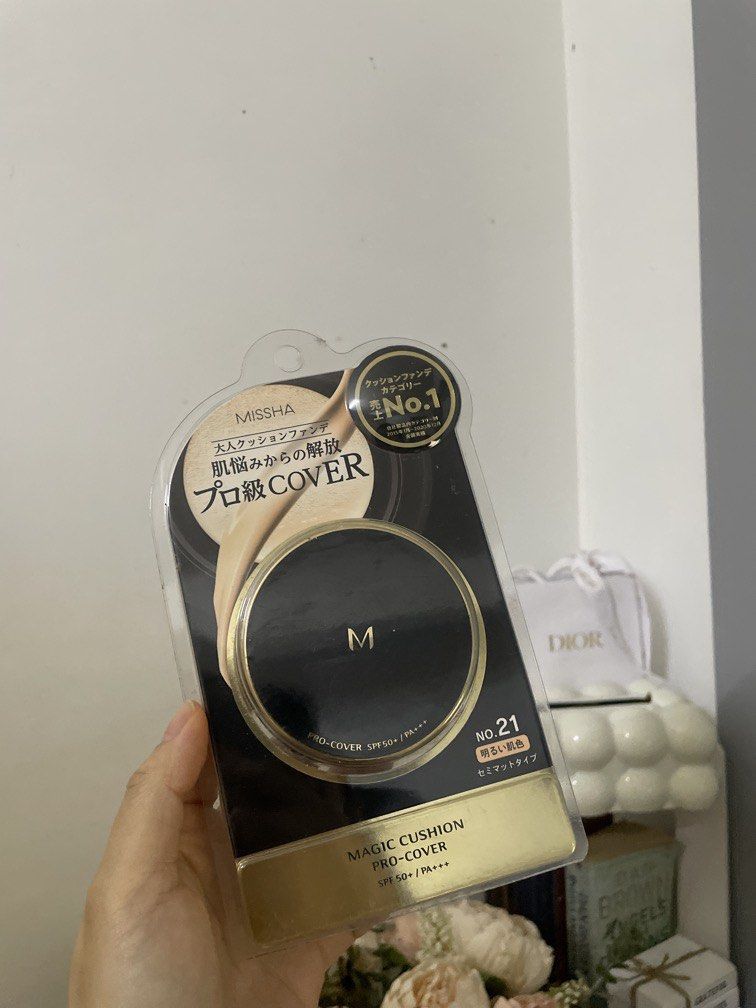 Mossha Magic cushion PRO COVER no.21 (Category: Makeup) located in Bacolor. Submitted by louiviellefinds (Listing ID 1467213491, Image 1). Description: Bought in Japan Ganda neto.