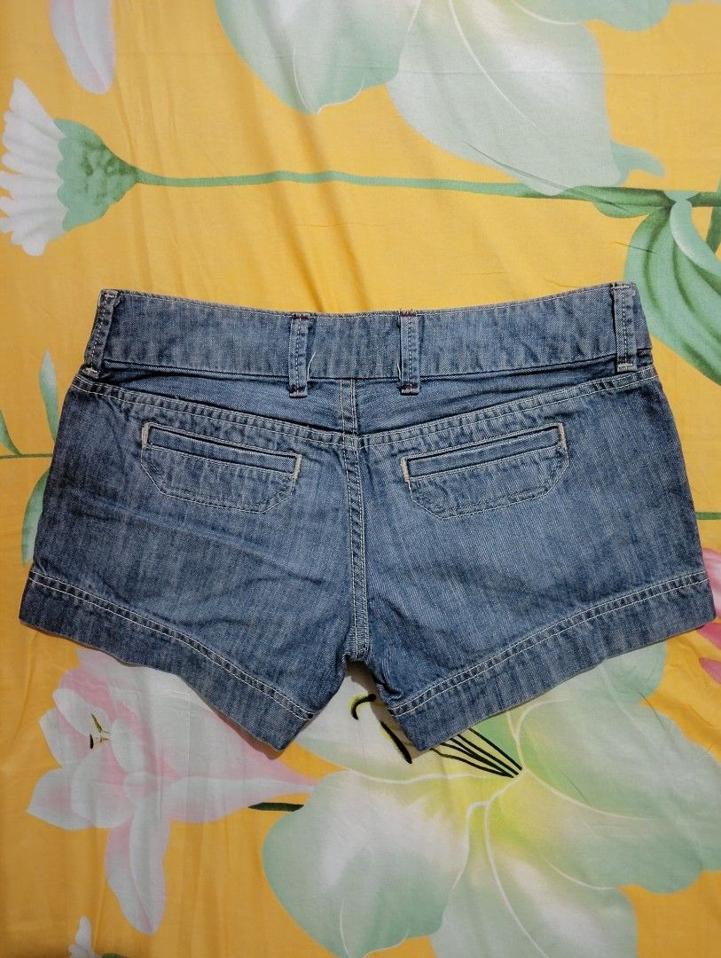Mossimo Supply Co Denim Shorts (Category: Shorts) located in Lingayen. Submitted by mixxvarietycollections (Listing ID 1467314340, Image 2). Description: - Brand: Mossimo Supply Co - Item: Denim shorts - Color: Blue - Size: Tagged Size 3(tape measure: 30) - Origin: Made in Egypt - Features: Button closure, front pockets, pleated waist details, and two back pockets with flap closure - Condition: Great casual piece in classic style.
