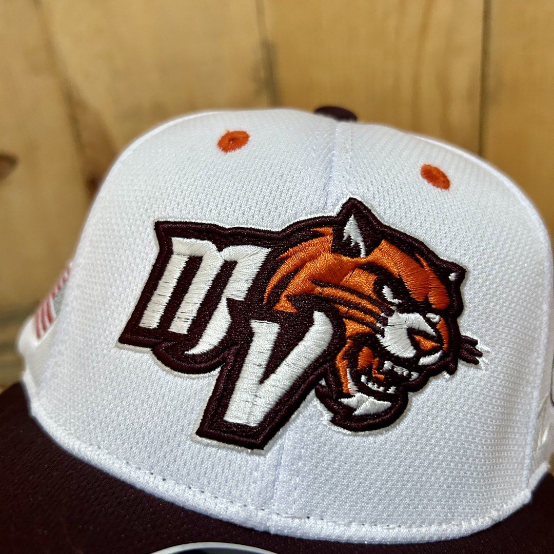 Mountain View High School Wildcats Baseball Cap (Category: Caps & Hats) located in Plaridel. Submitted by hatsandthreadsco. (Listing ID 1467312660, Image 2). Description: Plaridel Bulacan loc Detailed pictures posted 550 only As new condition Size Medium | Fitted Cap.