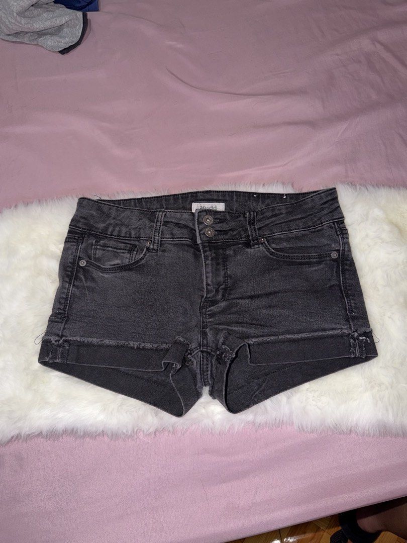 Mudd Black Denim Cuffed Shorts (Category: Shorts) located in Manila. Submitted by maureenn10 (Listing ID 1467196995, Image 1). Description: - Brand: Mudd - Color: Classic black wash - Fit: Mid-rise waist with double button closure - Design: 5-pocket style with decorative stitching on back pockets - Details: Trendy raw hem with cuffs.