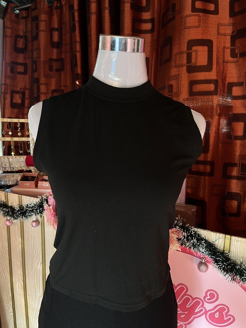 musera-shein black top (Category: Sleeveless) located in Manila. Submitted by myapparelshop (Listing ID 1467189992, Image 1). Description: .