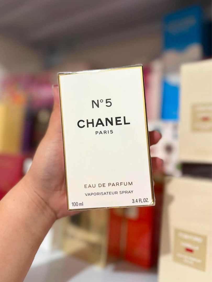 N°5 CHANEL EDP (Category: Fragrance & Deodorants) located in Quezon City. Submitted by embere_shop (Listing ID 1467194332, Image 1). Description: 📌Please read the last image carefully - all details are already provided. ❗️Offers below the regular price will no longer be entertained. Thank you for understanding. 💰 Mode of Payment (MOP): GCash 📦 Mode of Delivery (MOD): • Lalamove (Same-day delivery) • J&T Express (1–2 days).