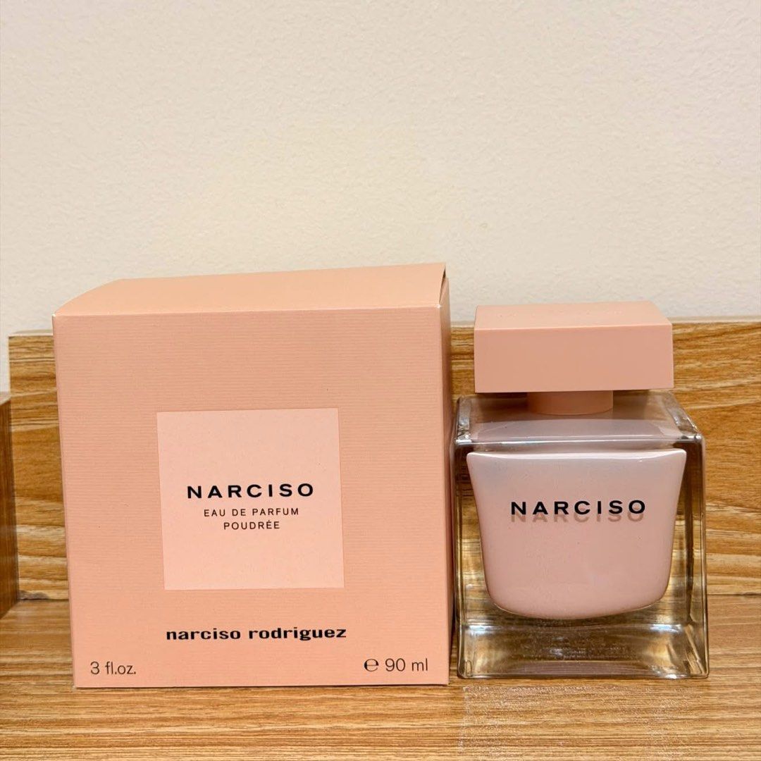 Narciso Rodriguez Narciso Poudrée Eau de Parfum 90ml (Category: Fragrance & Deodorants) located in Manila. Submitted by anj_1414 (Listing ID 1467250108, Image 1). Description: - Item: Narciso Rodriguez Narciso Poudrée Eau de Parfum - Size: 90ml (Full bottle with original matching box) - Condition: Practically brand new, sprayed only 1-2 times for testing - Storage: Properly stored in a cool, dark place away from sunlight - Scent Profile: Soft, po