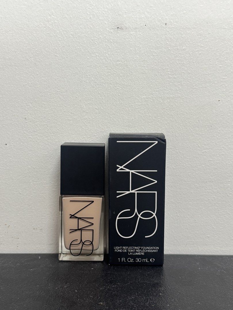NARS Light Reflecting Foundation (Category: Makeup) located in Manila. Submitted by clubbronzemnl (Listing ID 1467321288, Image 1). Description: Nars Light Reflecting Foundation Shade: Light 1.5 Yulong Used for graduation only (around 3 pumps) RFS: Not my shade anymore Bought around 2k.