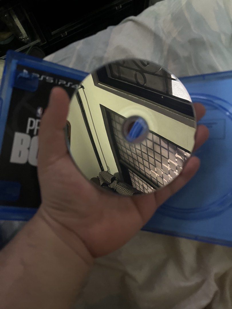 NBA 2K26 PS5 Game Disc (Category: PlayStation) located in Manila. Submitted by christiandl (Listing ID 1467267647, Image 2). Description: - Platform: PlayStation 5 - Condition: Like new, disc is 100% scratch-free and working perfectly - Inclusions: Original blue case, game disc - Perfect for basketball fans looking for the latest gameplay - Fast transaction and quick deal ready!.